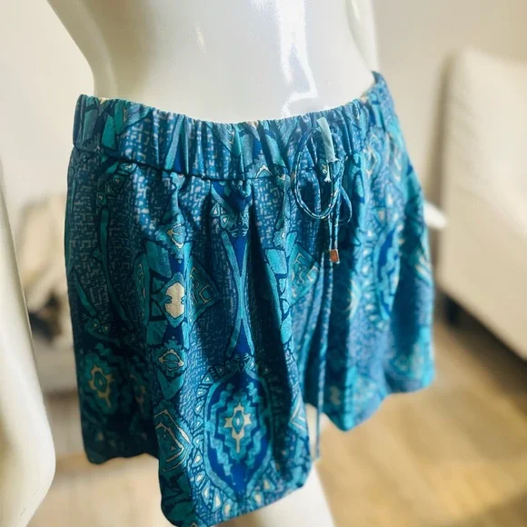 Forever21 Print Drawstring Shorts - Picture 3 of 8